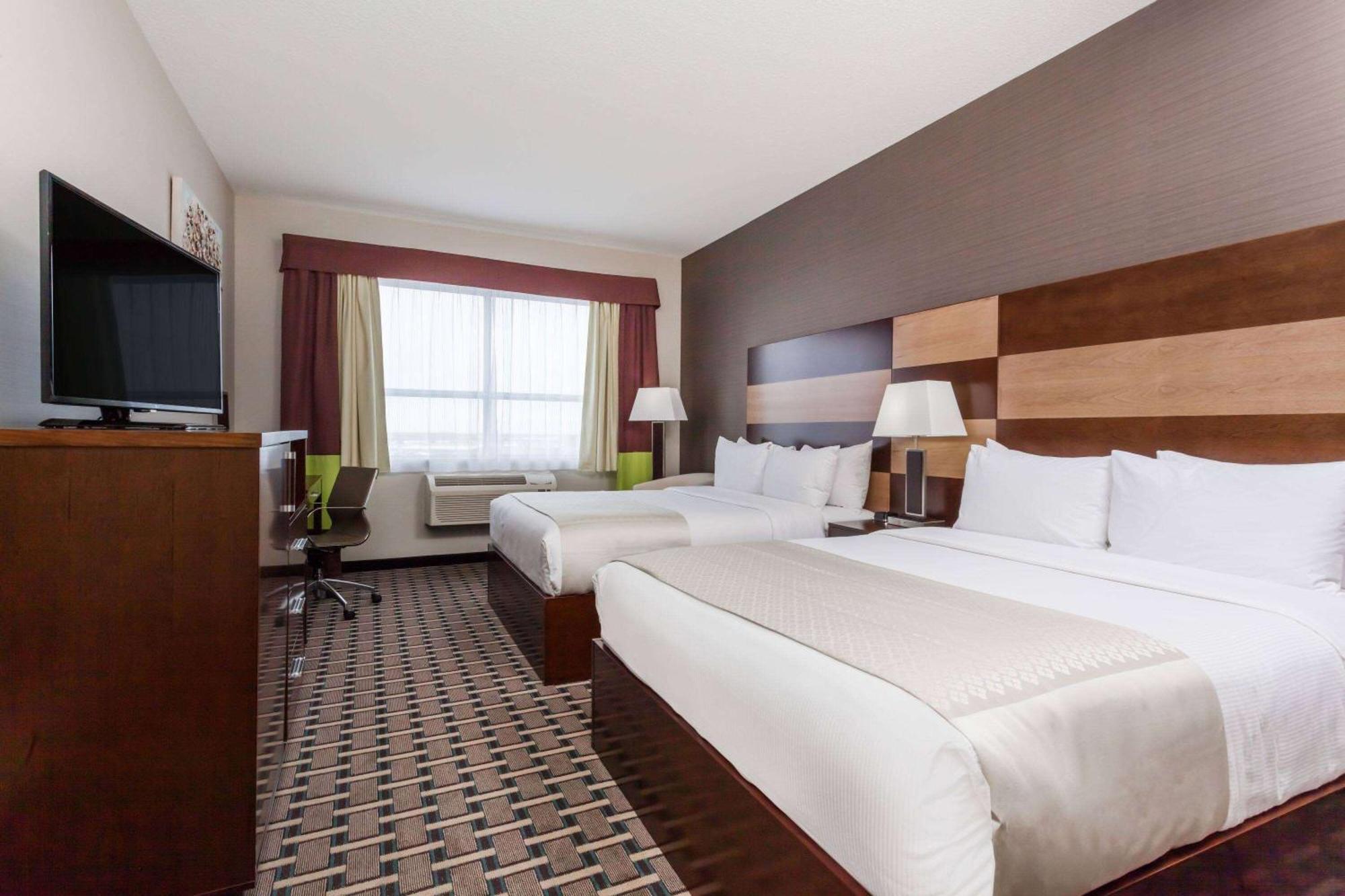 Wyndham Garden Edmonton Airport Hotel Leduc Exterior photo