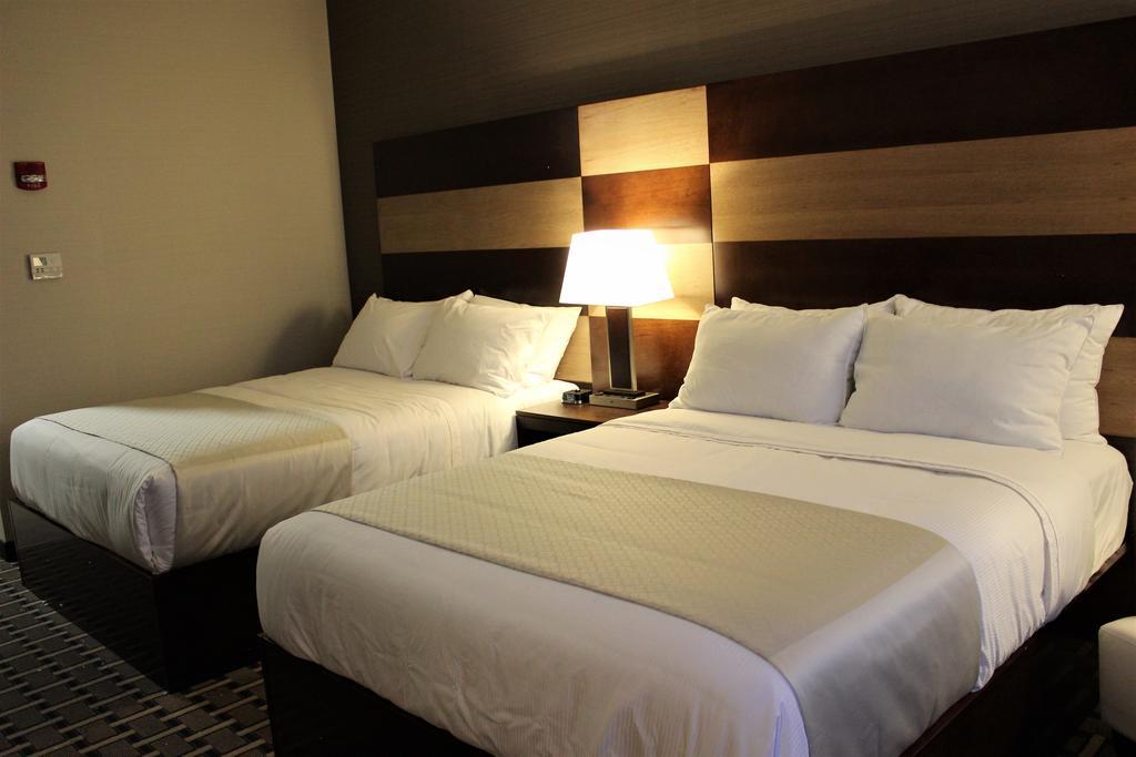 Wyndham Garden Edmonton Airport Hotel Leduc Exterior photo