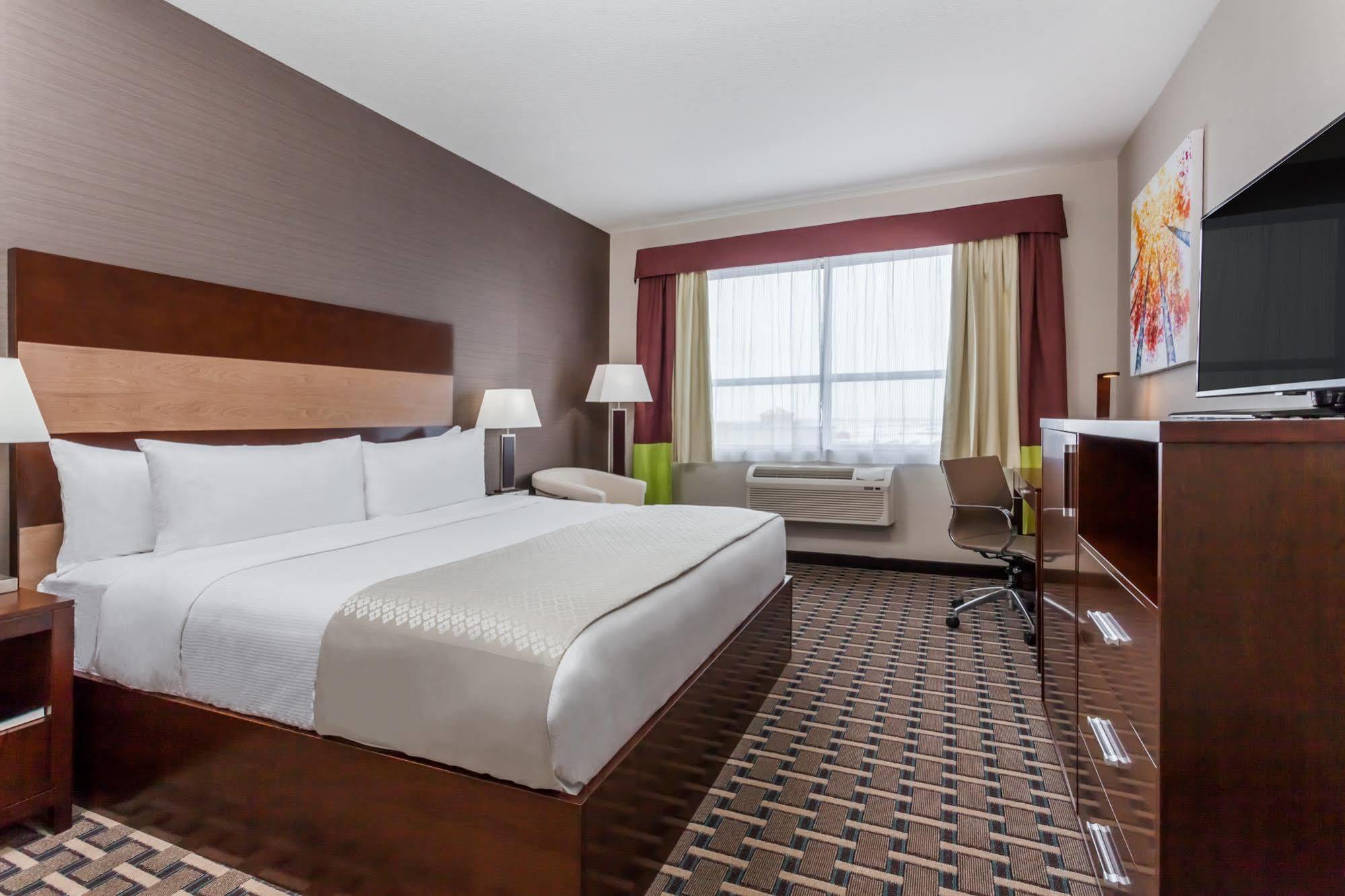 Wyndham Garden Edmonton Airport Hotel Leduc Exterior photo
