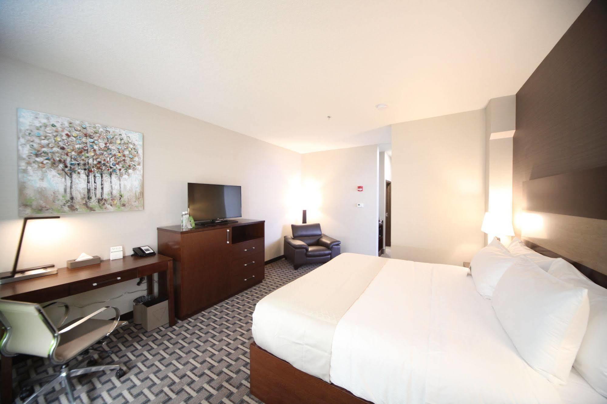 Wyndham Garden Edmonton Airport Hotel Leduc Exterior photo