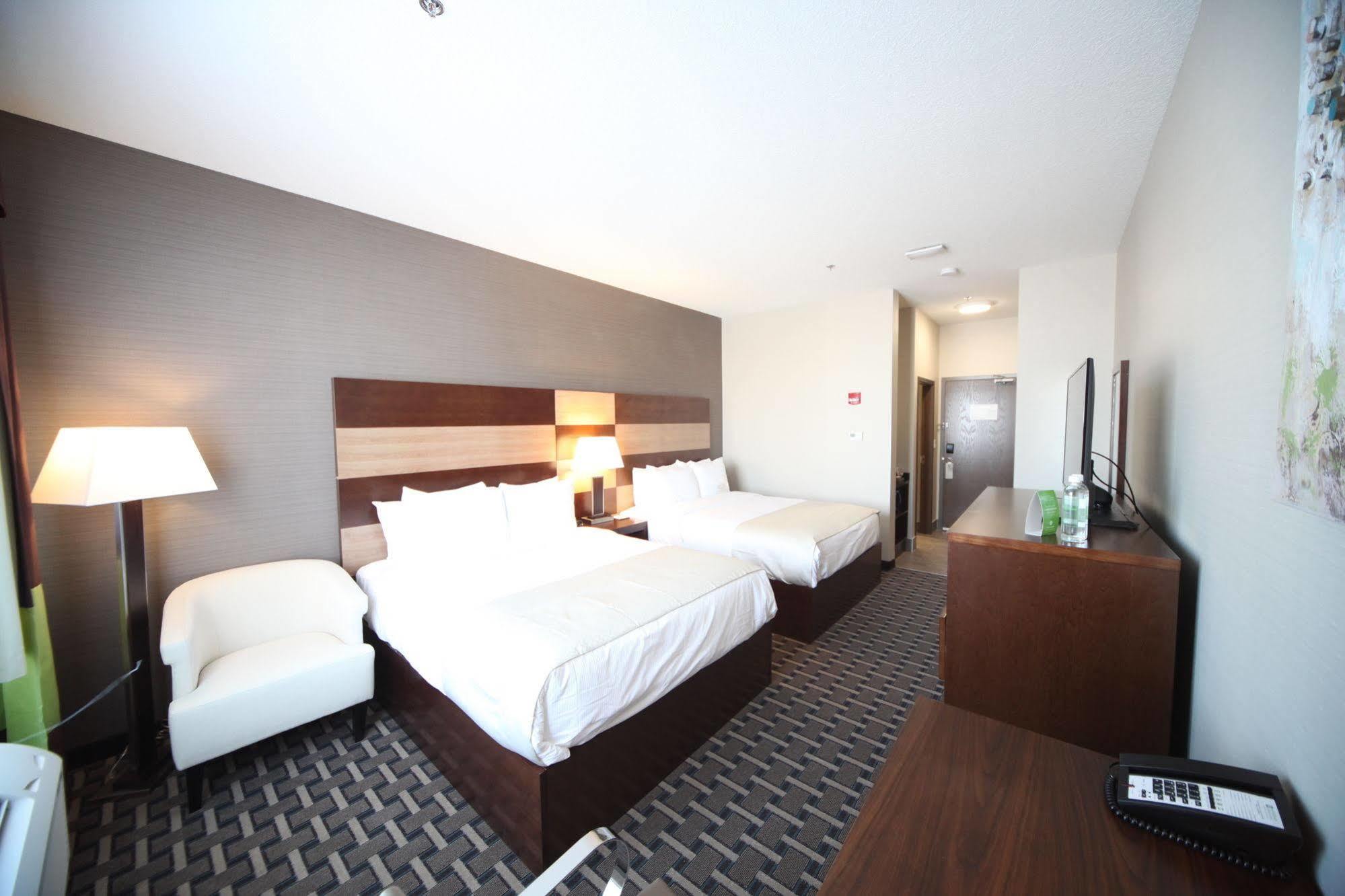 Wyndham Garden Edmonton Airport Hotel Leduc Exterior photo